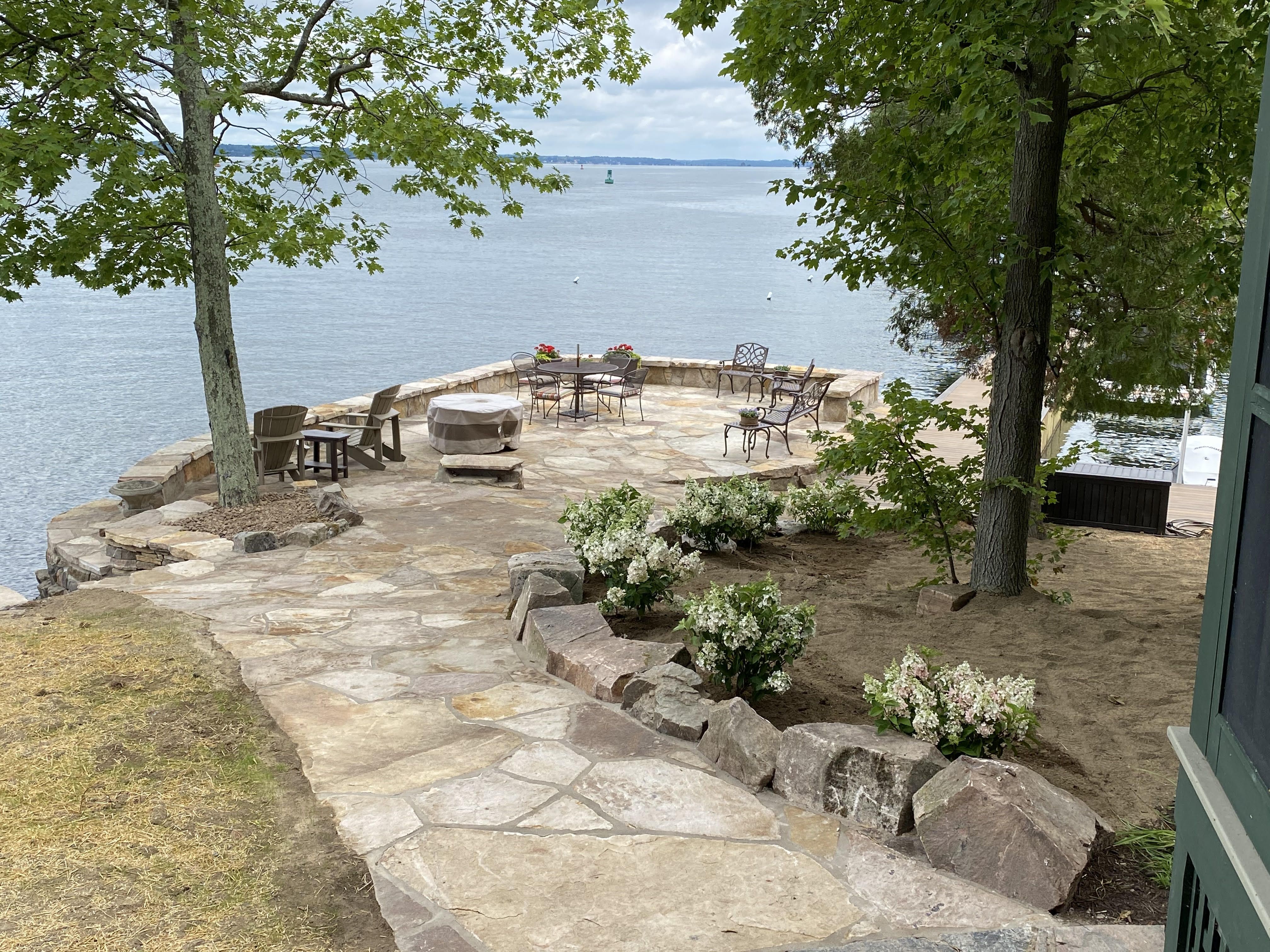 Flagstone Patio and Walkway - Mortared